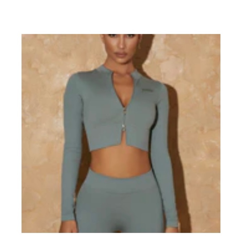Bo+Tee crop top long sleeve in lead Blue size XL